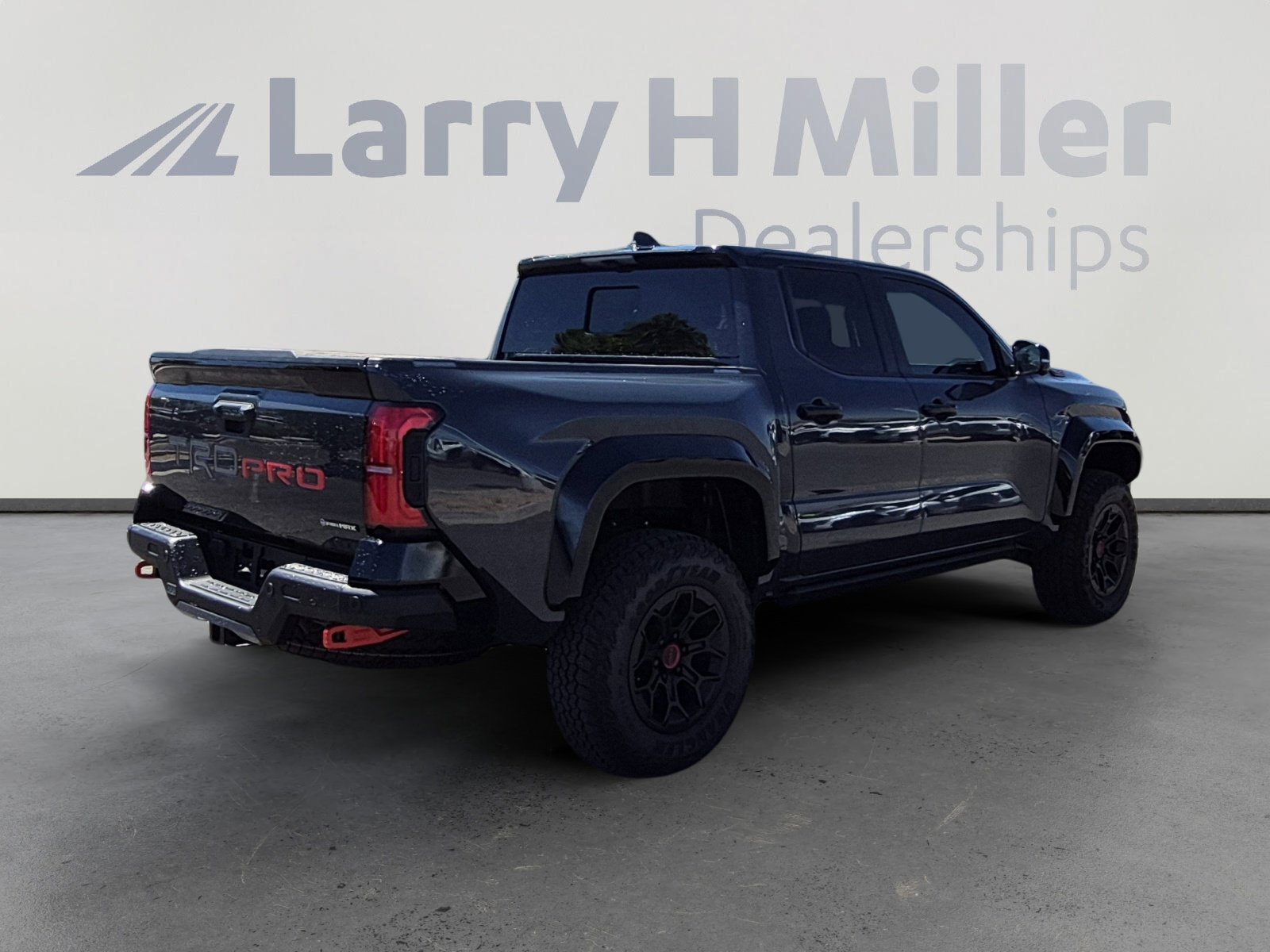 Certified 2025 Toyota Tacoma TRD Pro AWD/4WD image 5