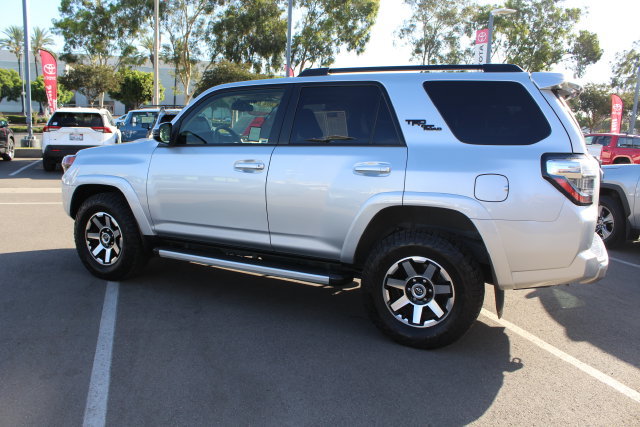 Certified 2024 Toyota 4Runner TRD Off-Road Premium w/ Moonroof Package AWD/4WD image 7