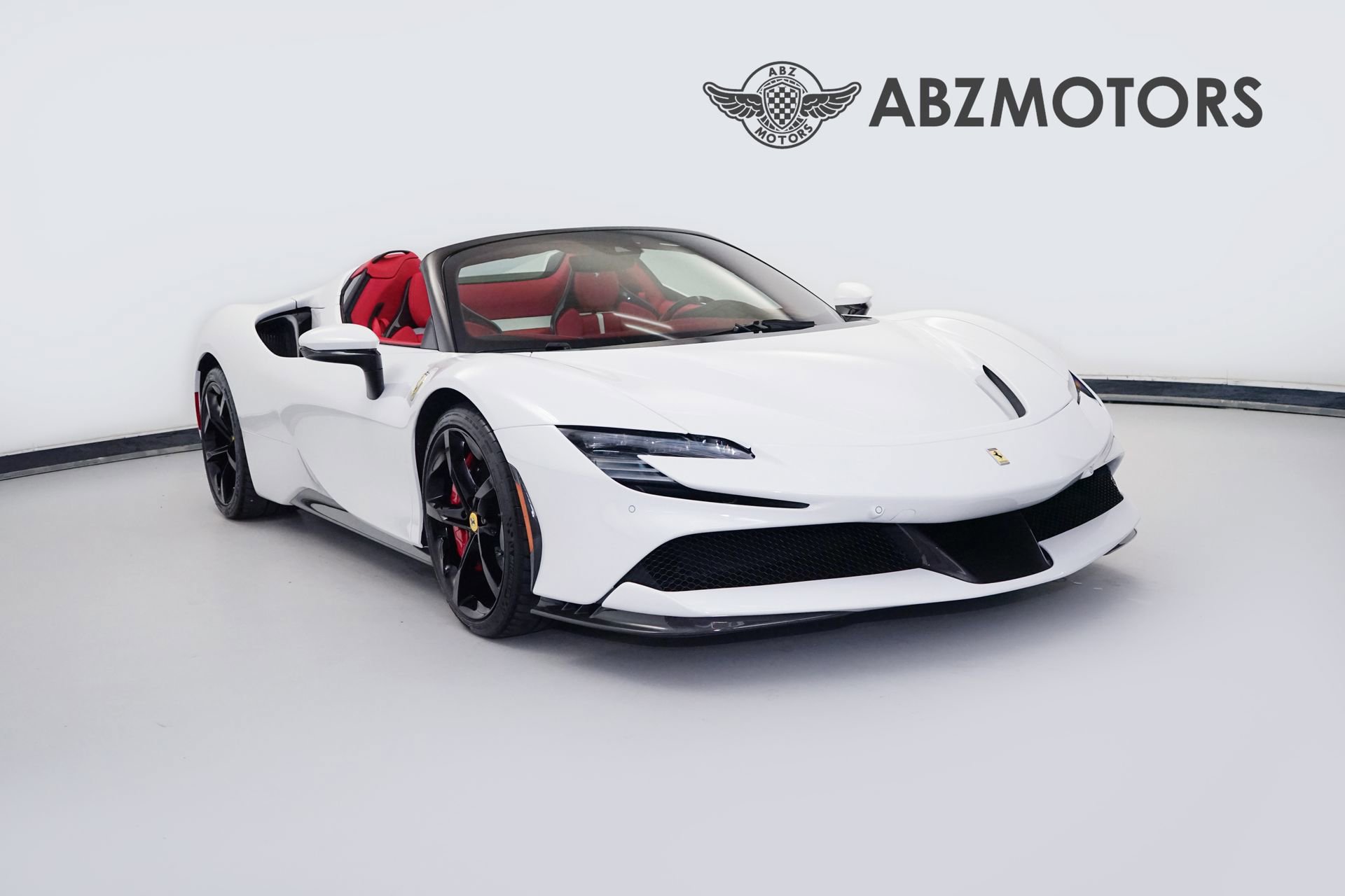Used 2025 Ferrari SF90 Spider AWD/4WD image 1