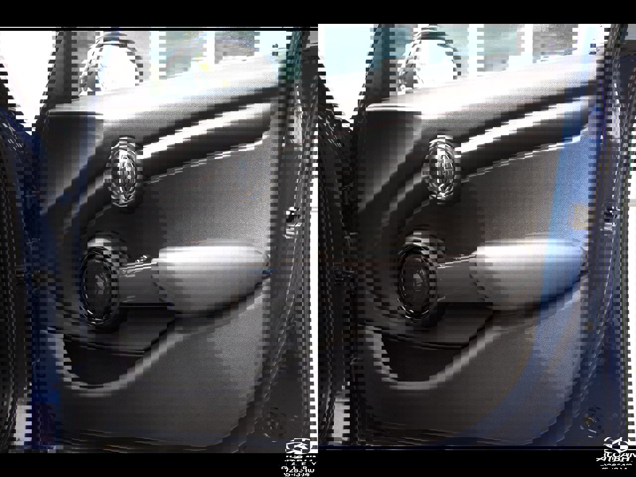 Used 2015 MINI Cooper 4-Door Hardtop w/ Premium Package image 32