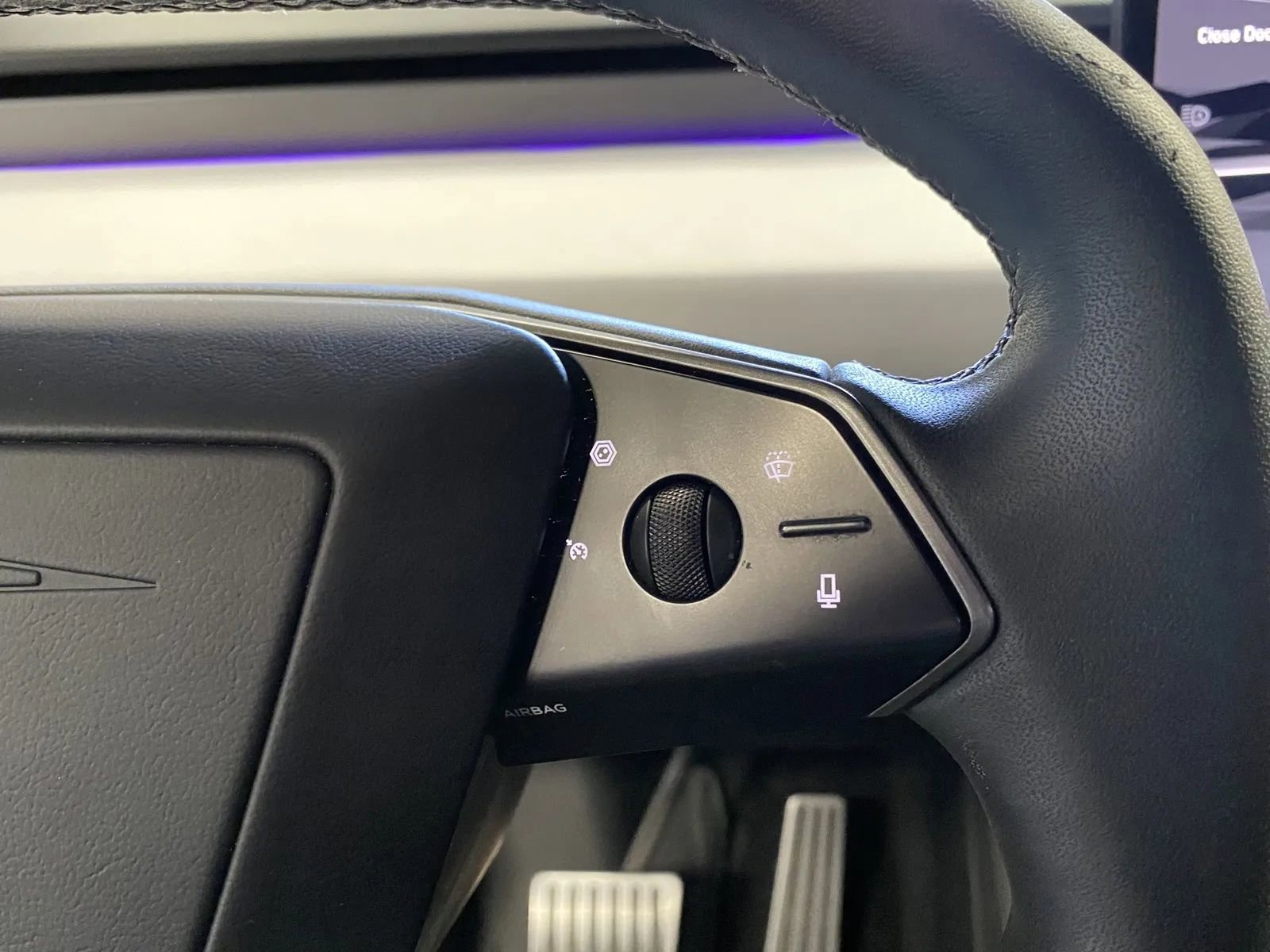 Used 2024 Tesla Cybertruck AWD Crew Cab image 17