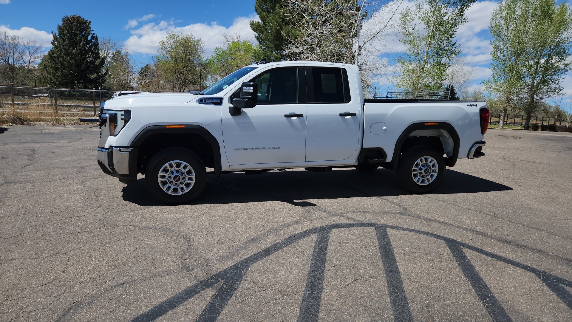 Used 2025 GMC Sierra 2500 Pro w/ Convenience Package AWD/4WD image 5