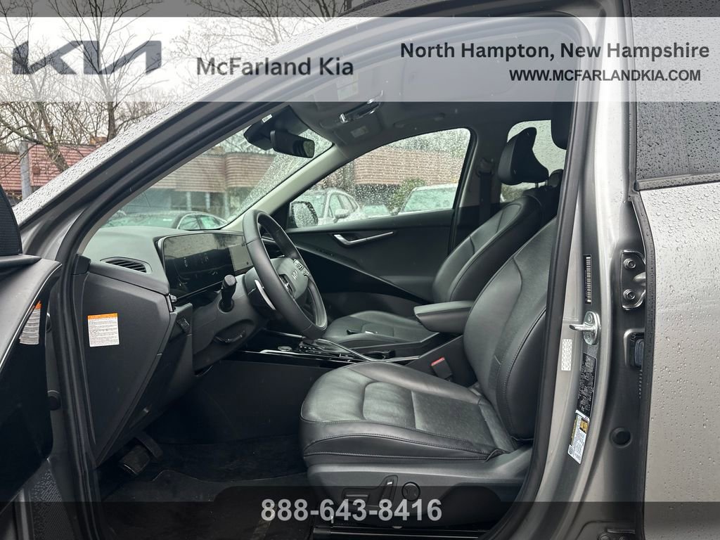 Used 2023 Kia Niro FWD image 12