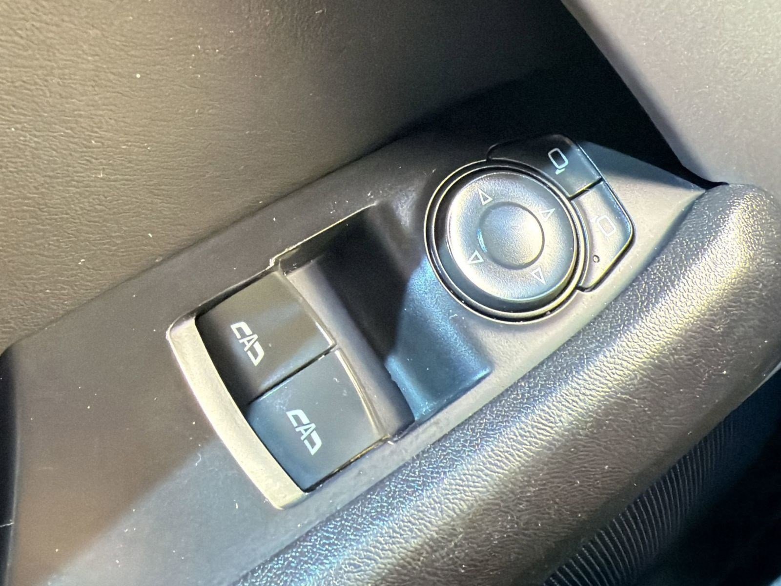 Used 2020 Chevrolet Camaro LT RWD image 24