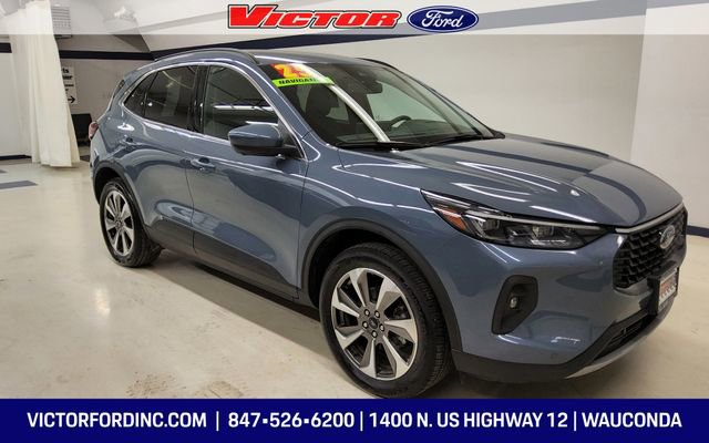 Used 2025 Ford Escape Platinum w/ Premium Technology Package image 5