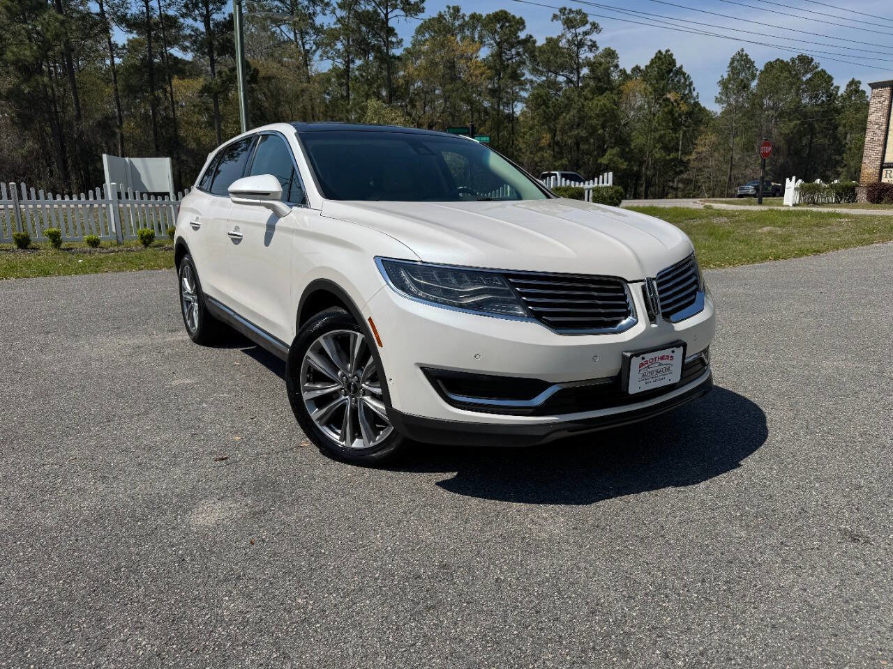 Used 2016 Lincoln MKX Reserve w/ Luxury Package image 35