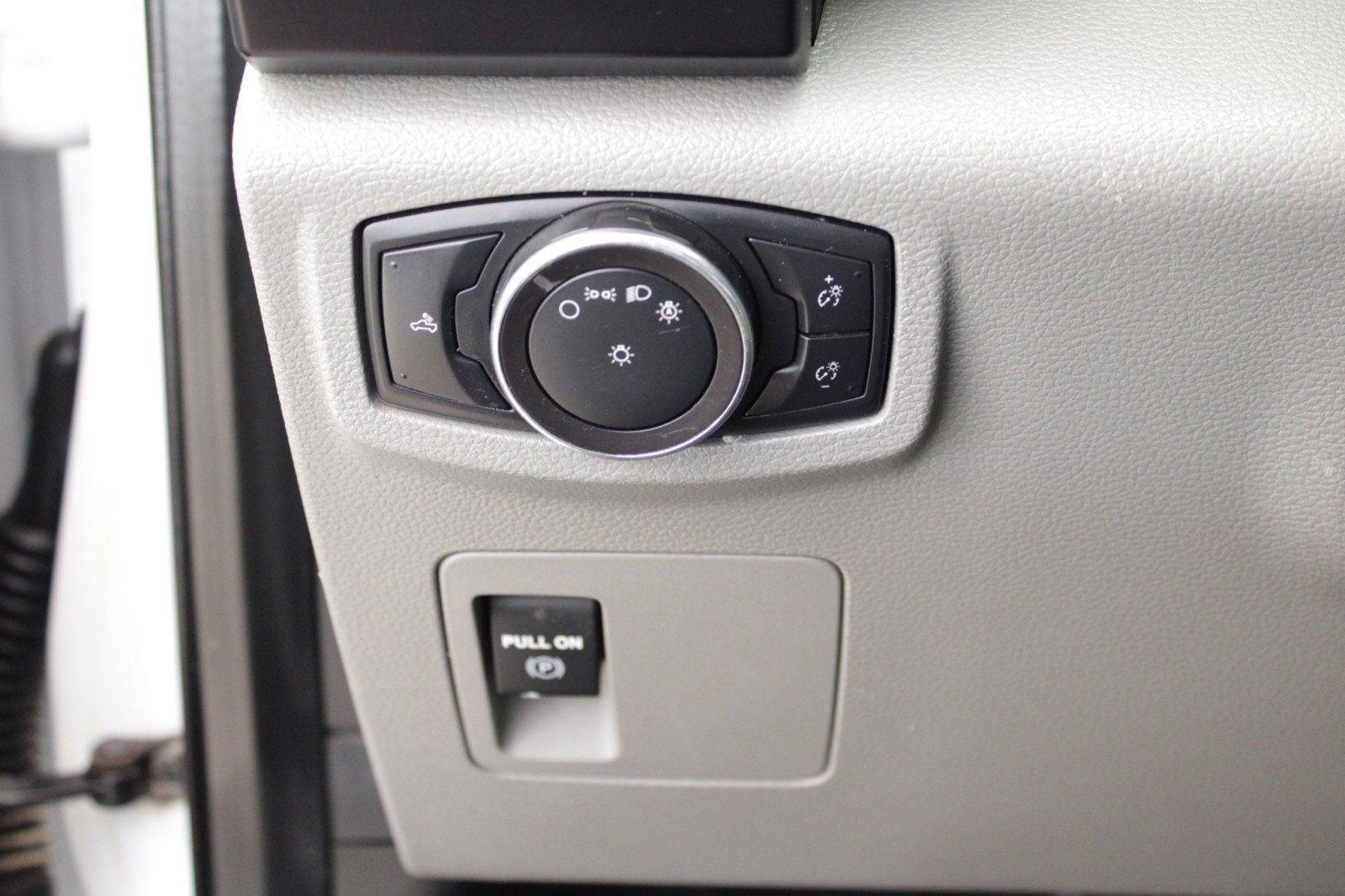 Used 2018 Ford F150 XL w/ Equipment Group 101A Mid image 11