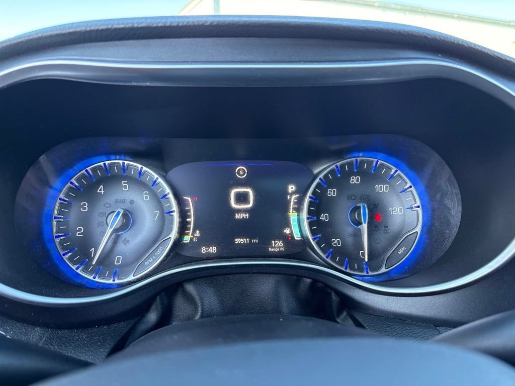Used 2020 Chrysler Pacifica Limited FWD image 27
