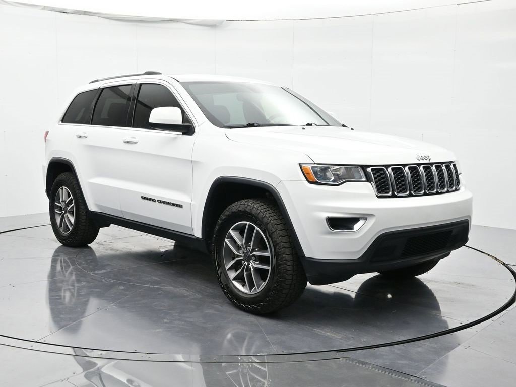 Used 2020 Jeep Grand Cherokee Laredo w/ Laredo X Package image 3