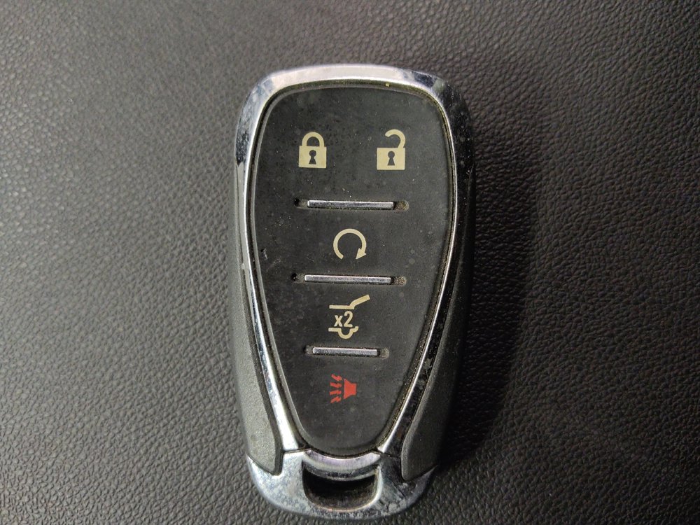 Used 2018 Chevrolet Equinox LT FWD image 32