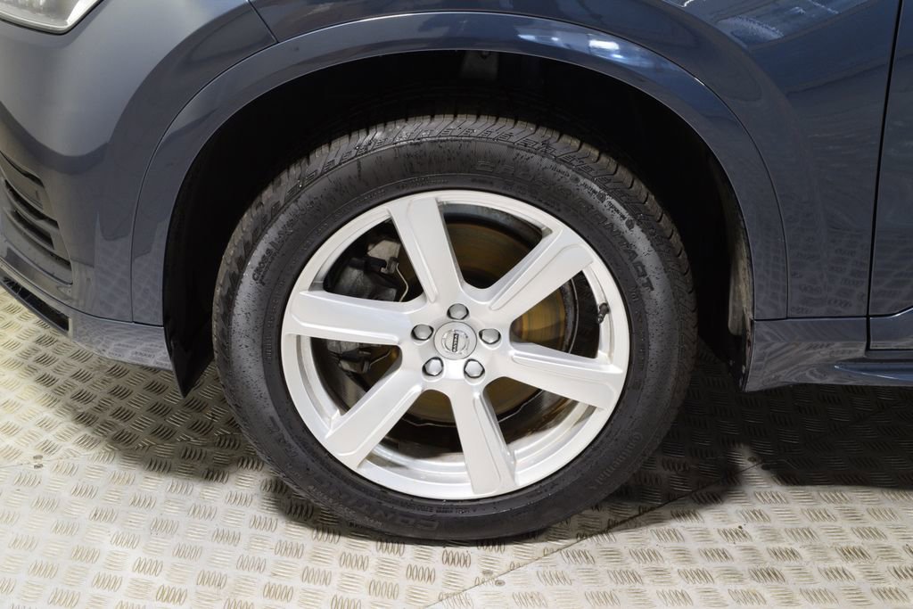 Used 2023 Volvo XC90 B5 Core image 34