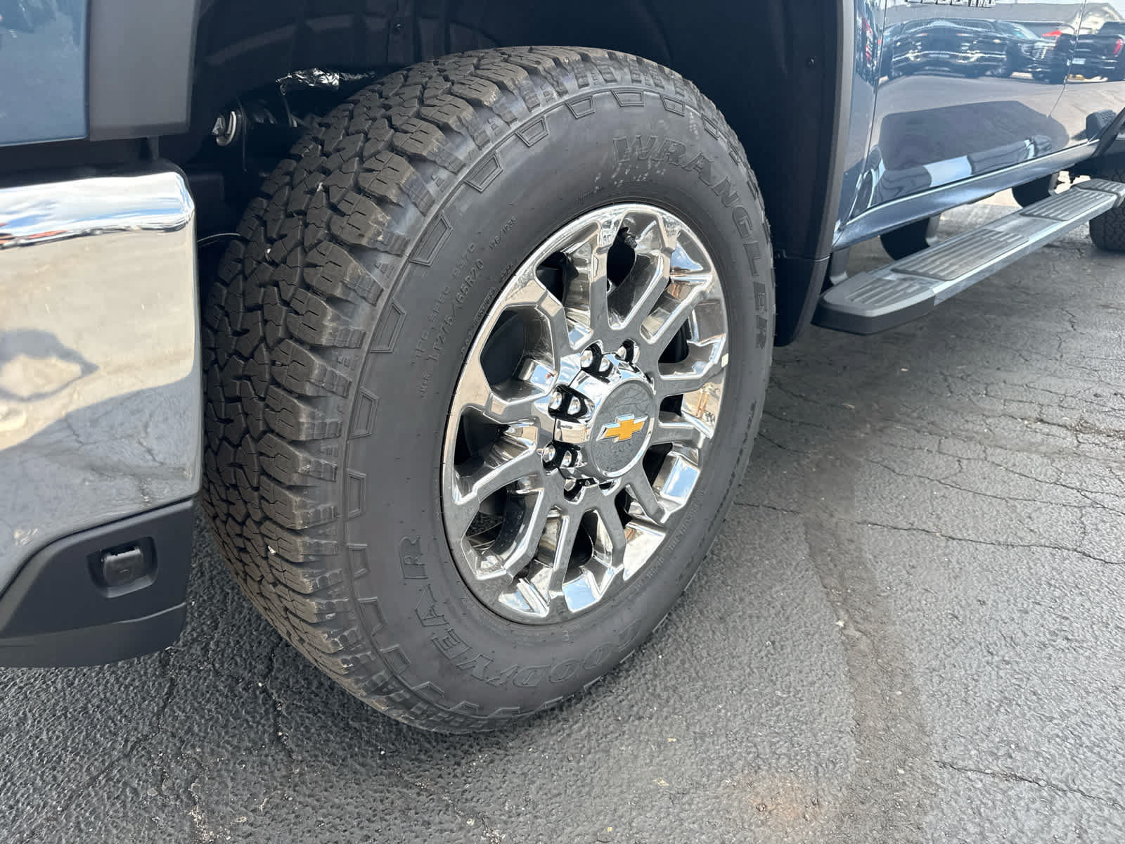 New 2026 Chevrolet Silverado 3500 LTZ w/ LTZ Premium Package AWD/4WD image 9