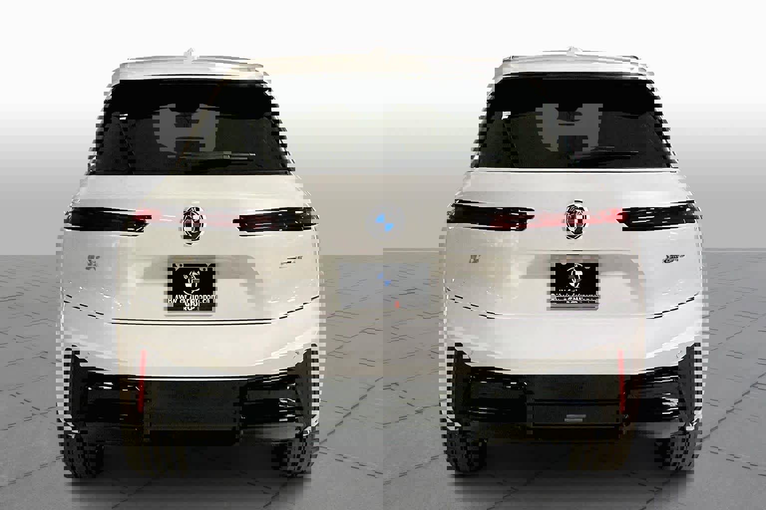 New 2026 BMW iX xDrive45 w/ M Sport Package image 4