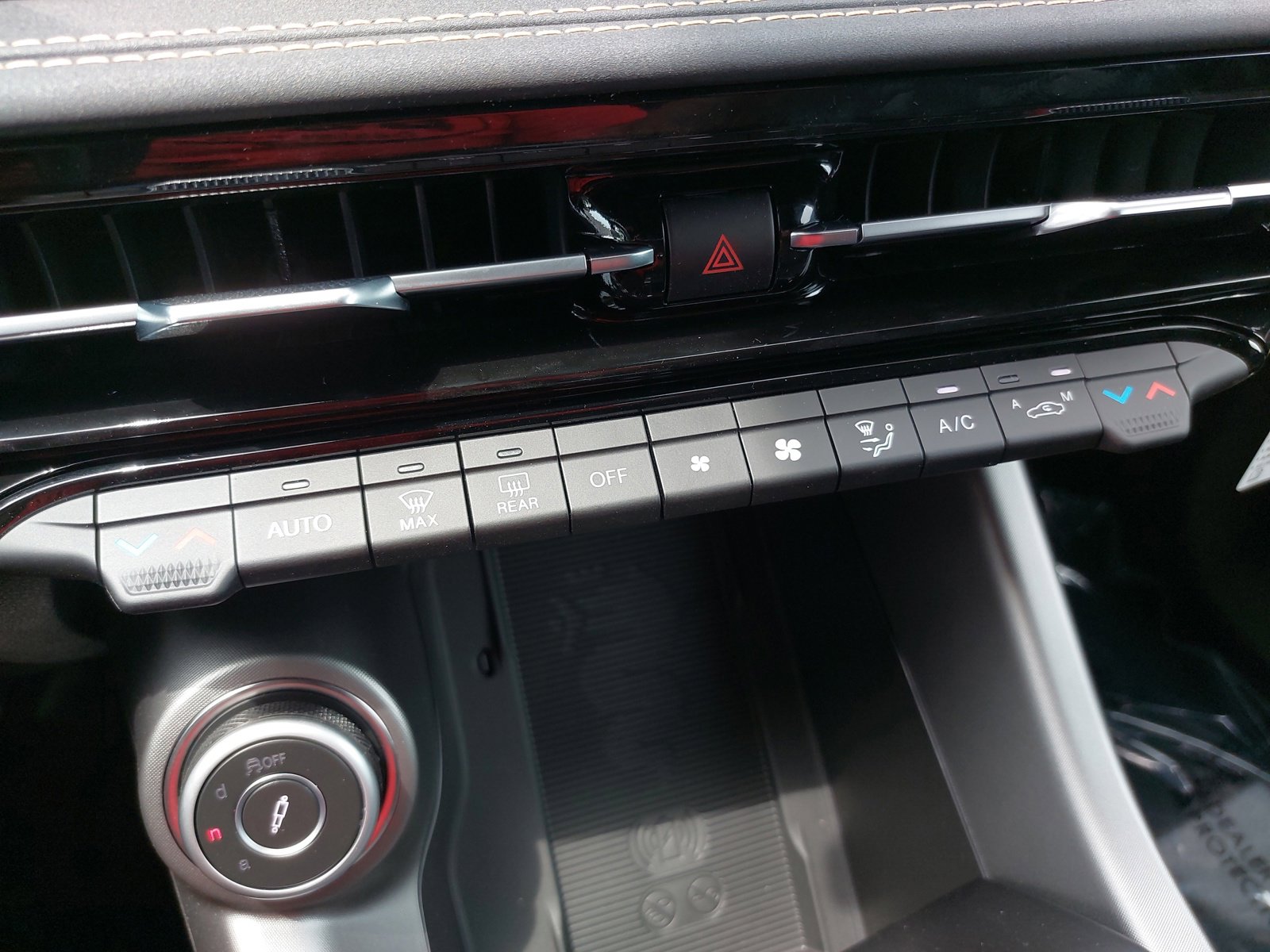 New 2025 Alfa Romeo Tonale w/ Premium Package image 22