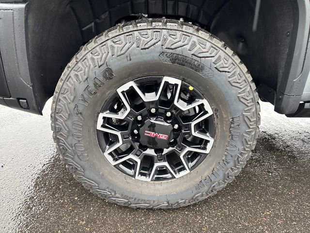 New 2026 GMC Sierra 2500 AT4X w/ LPO, Black Badging Package image 24