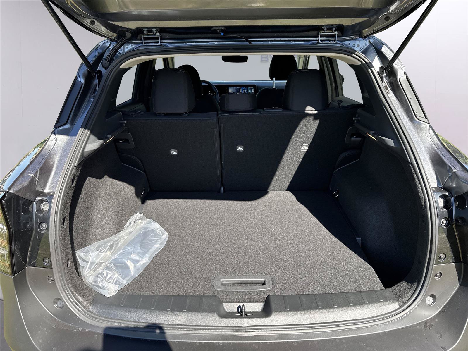 New 2026 Nissan Kicks SV w/ Interior Electronics Package FWD image 31
