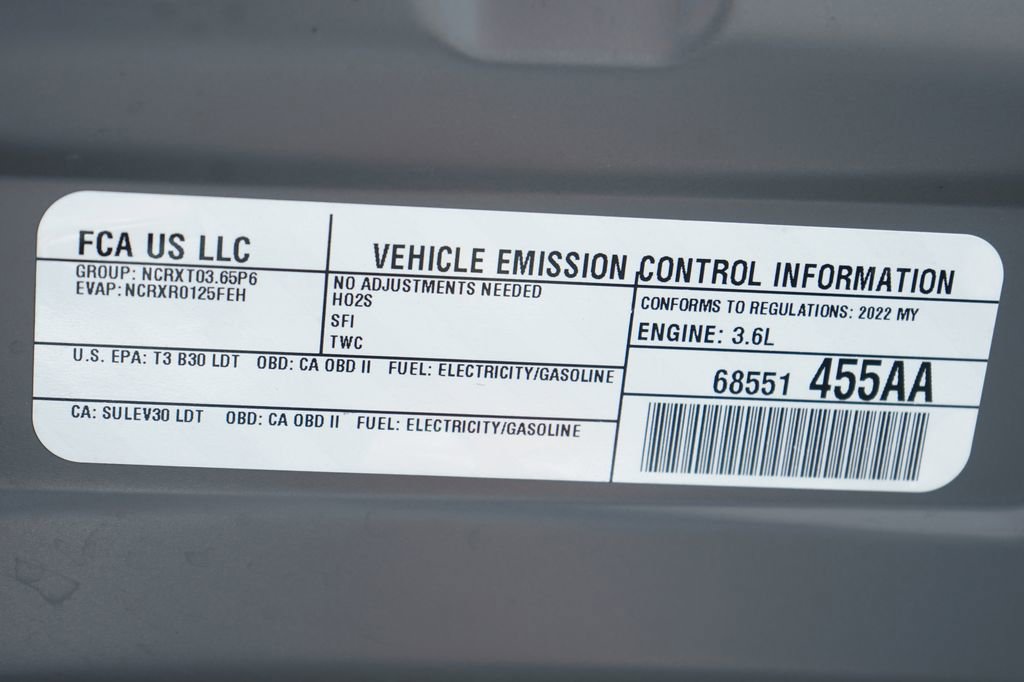Used 2022 Chrysler Pacifica Limited w/ S Appearance Package FWD image 16
