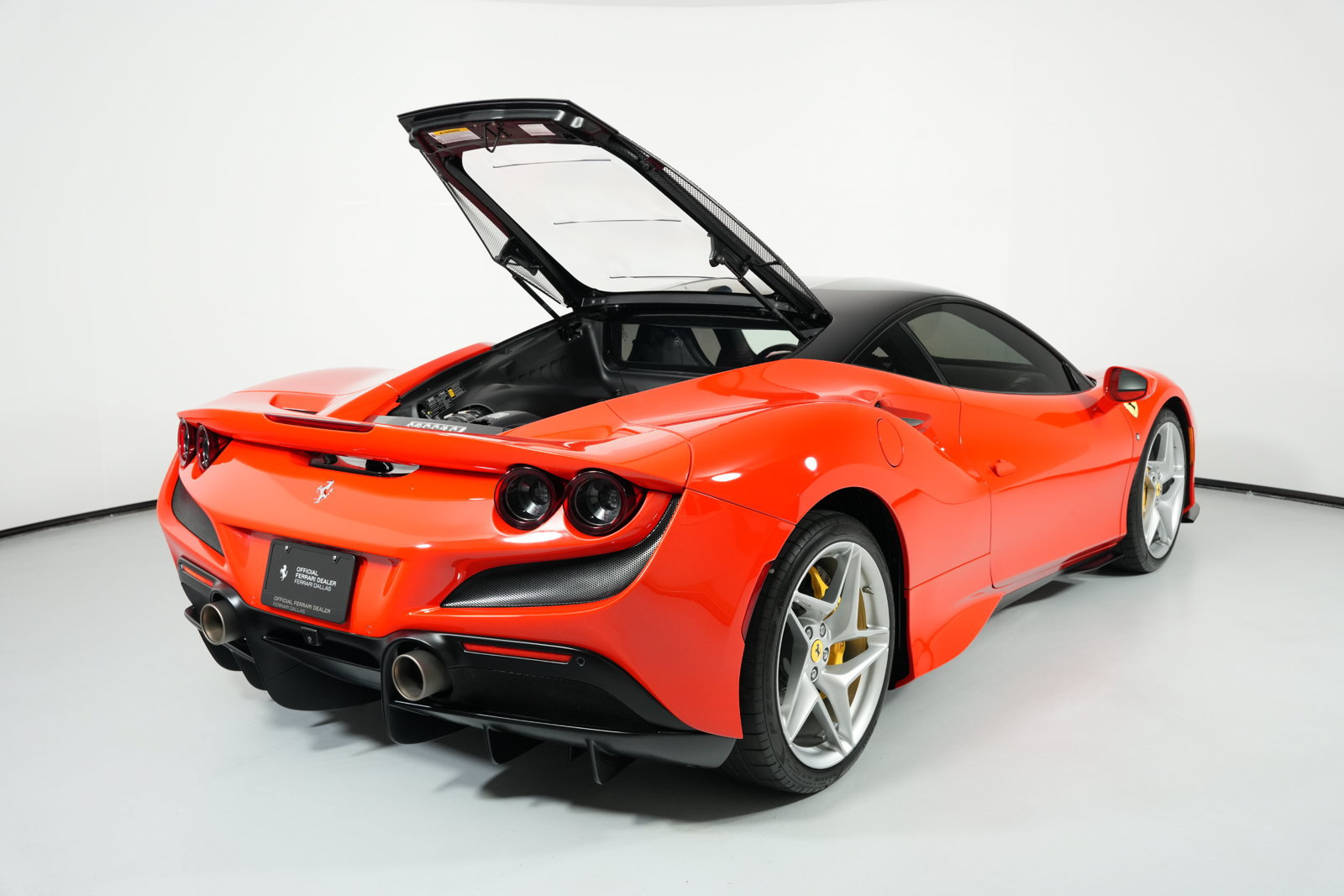 Used 2020 Ferrari F8 Tributo RWD image 12