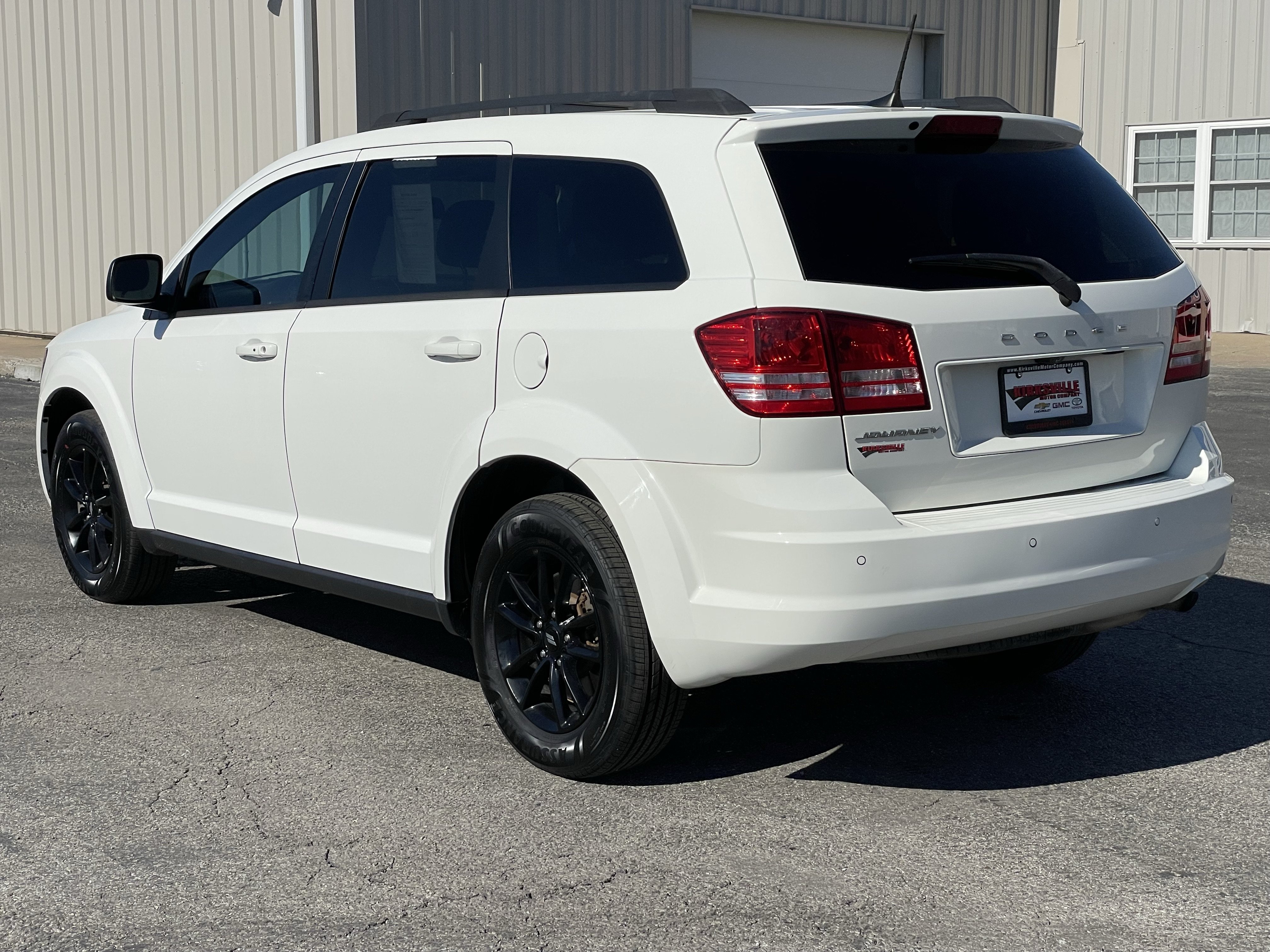 Used 2020 Dodge Journey SE w/ SE Popular Equipment Group FWD image 6
