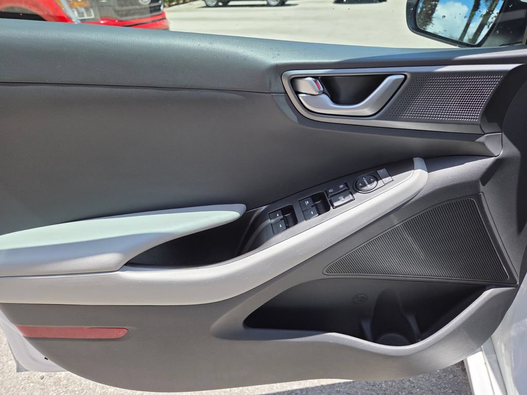 Used 2021 Hyundai Ioniq Blue FWD image 29