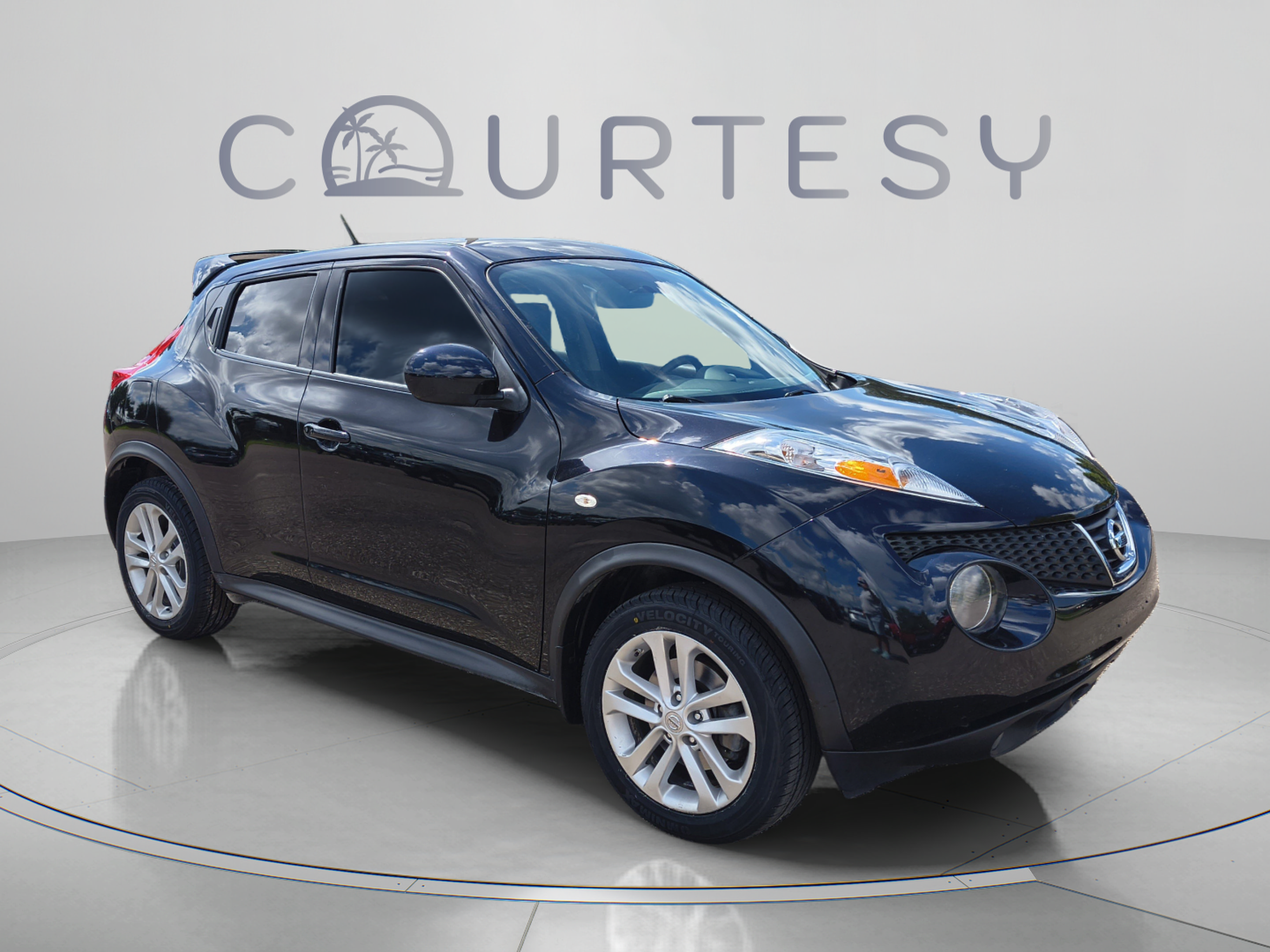 Used 2014 Nissan Juke SL FWD image 7