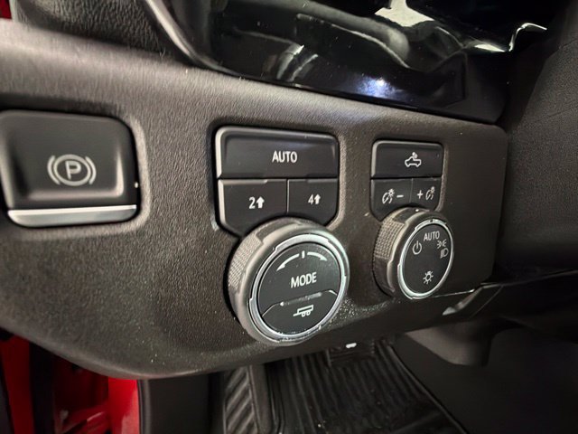 Used 2022 Chevrolet Silverado 1500 LT AWD/4WD image 22