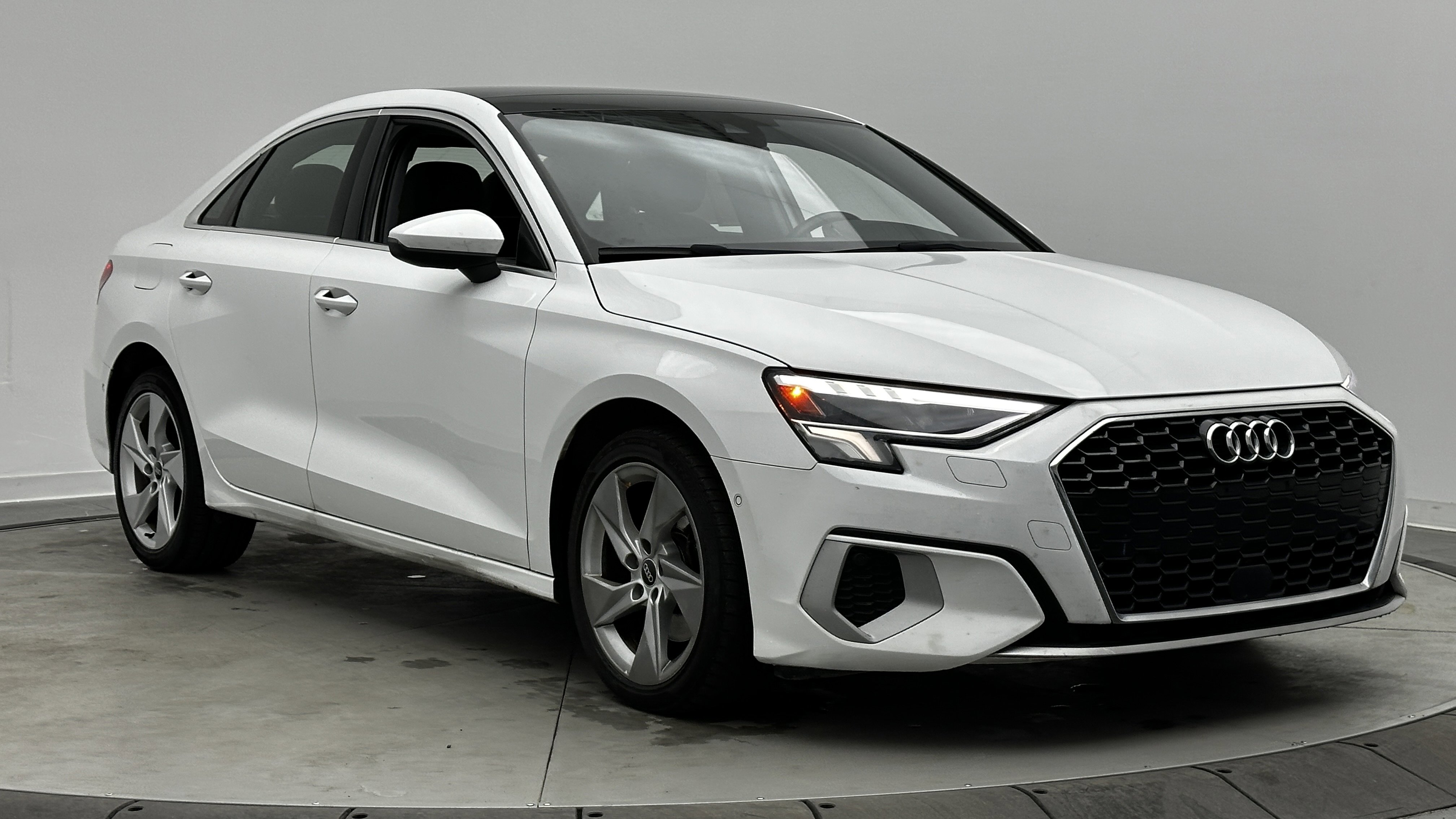 Used 2023 Audi A3 2.0T Premium image 3