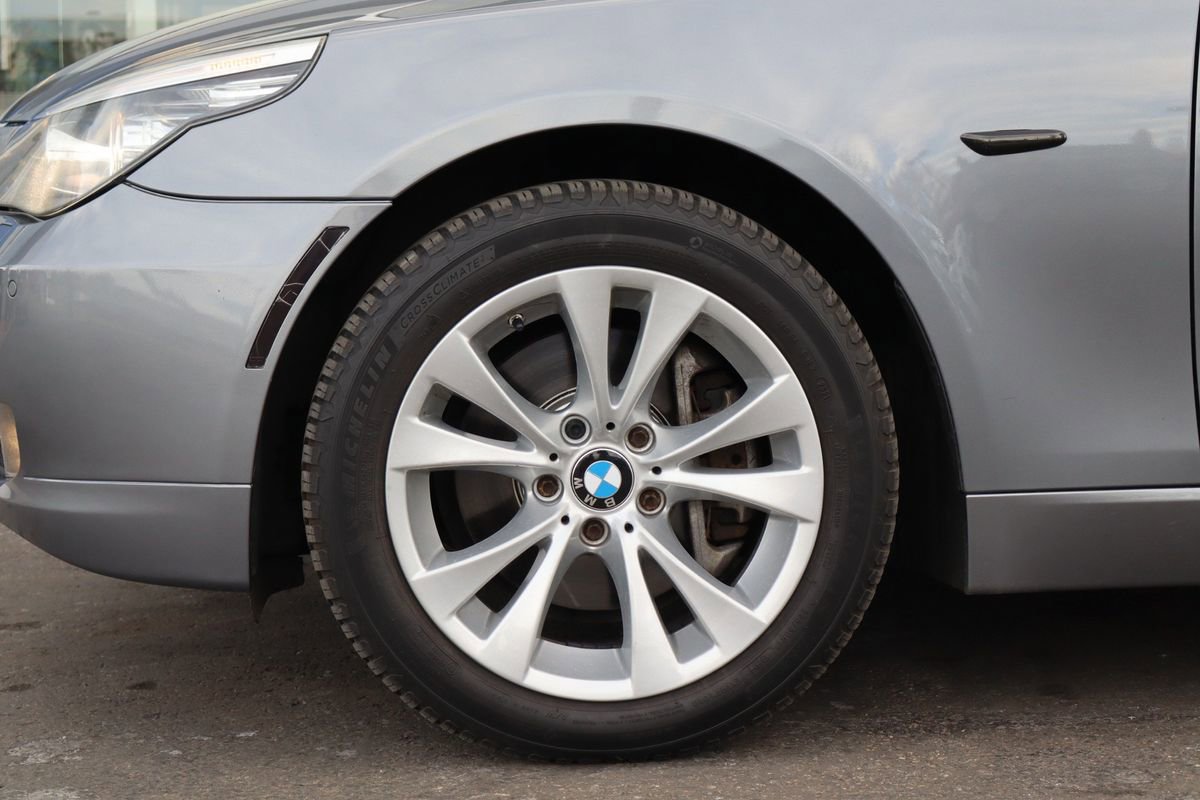 Used 2010 BMW 535i xDrive Wagon image 29