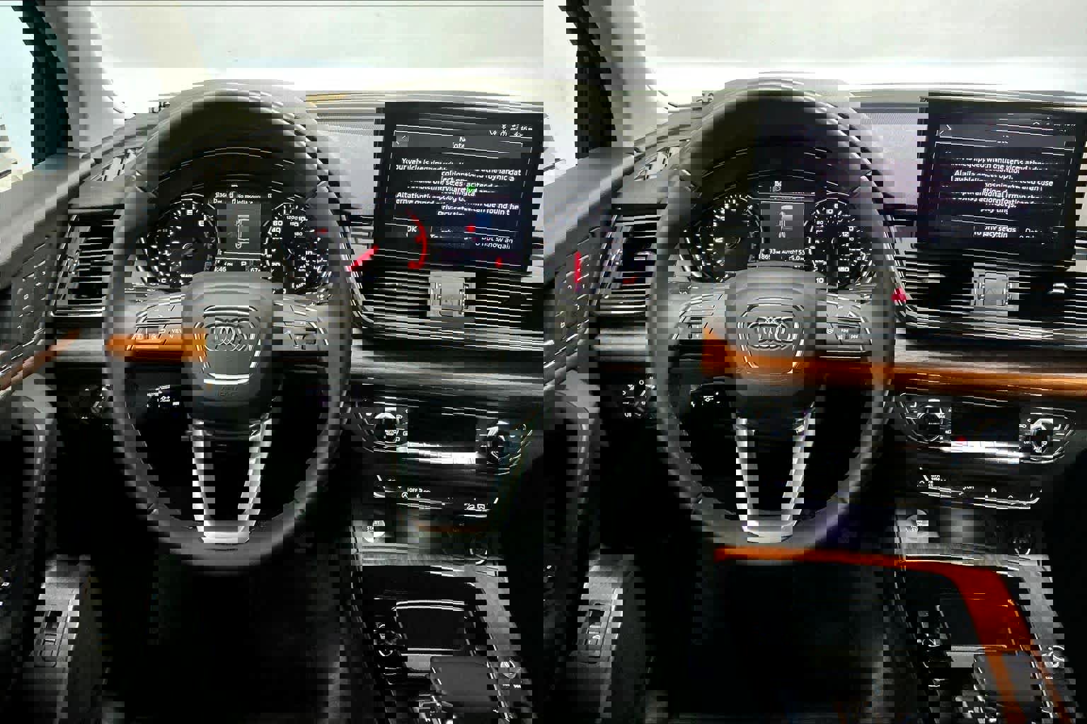 Used 2023 Audi Q5 2.0T Premium w/ Convenience Package image 8