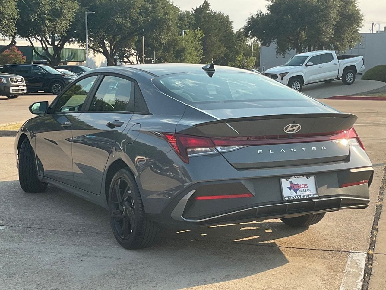 Used 2026 Hyundai Elantra SEL Sport FWD image 6