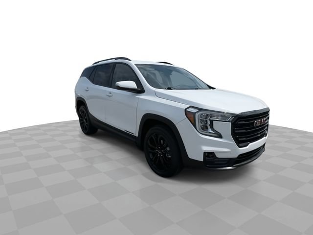 Used 2022 GMC Terrain SLT w/ Infotainment Package II image 2