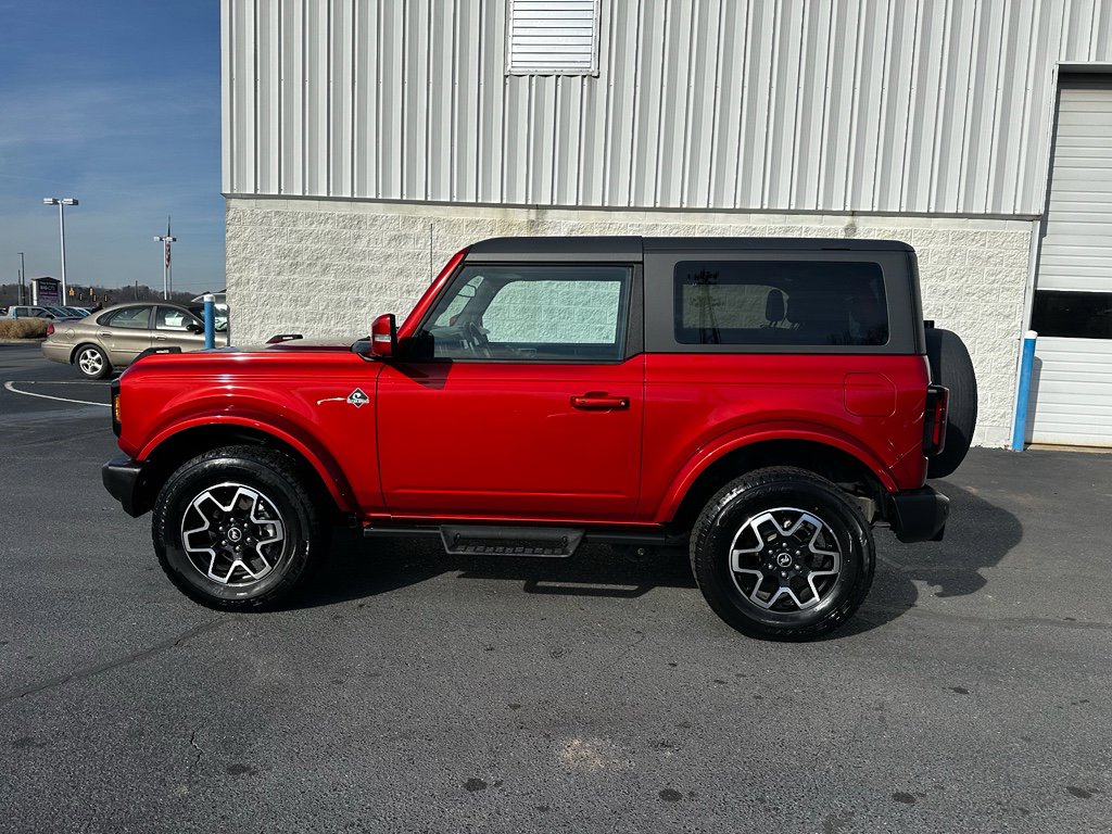 Used 2023 Ford Bronco Outer Banks image 9