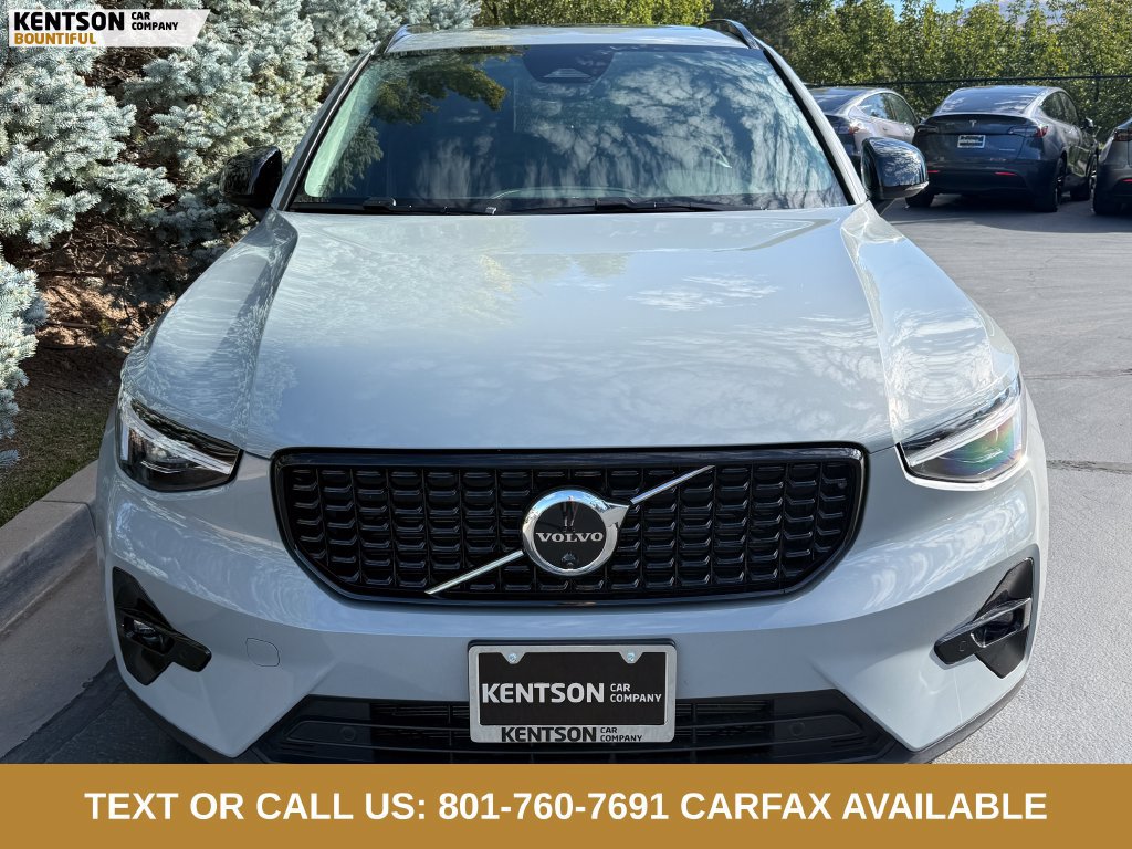 Used 2026 Volvo XC40 B5 Plus AWD/4WD image 2