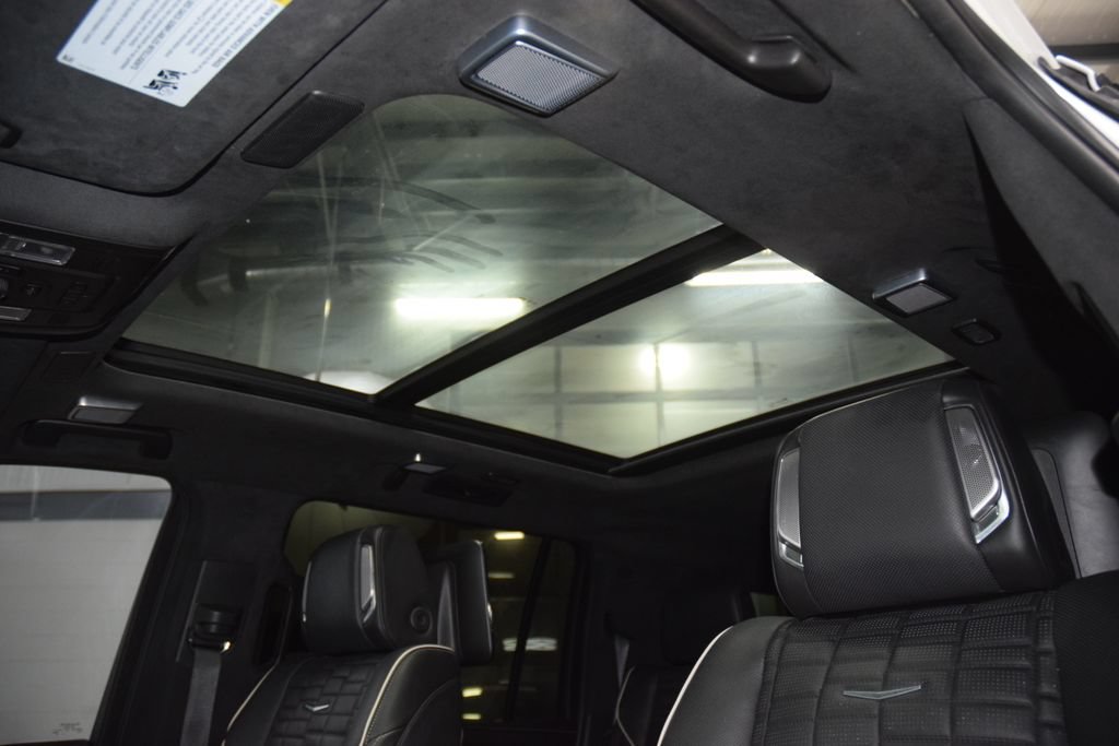 Used 2023 Cadillac Escalade ESV Sport Platinum w/ Heavy-Duty Trailer Package AWD/4WD image 53