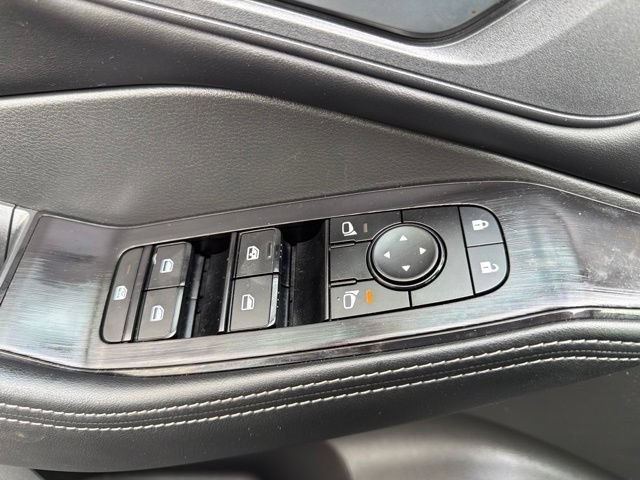 Used 2025 Nissan Rogue SV AWD/4WD image 17