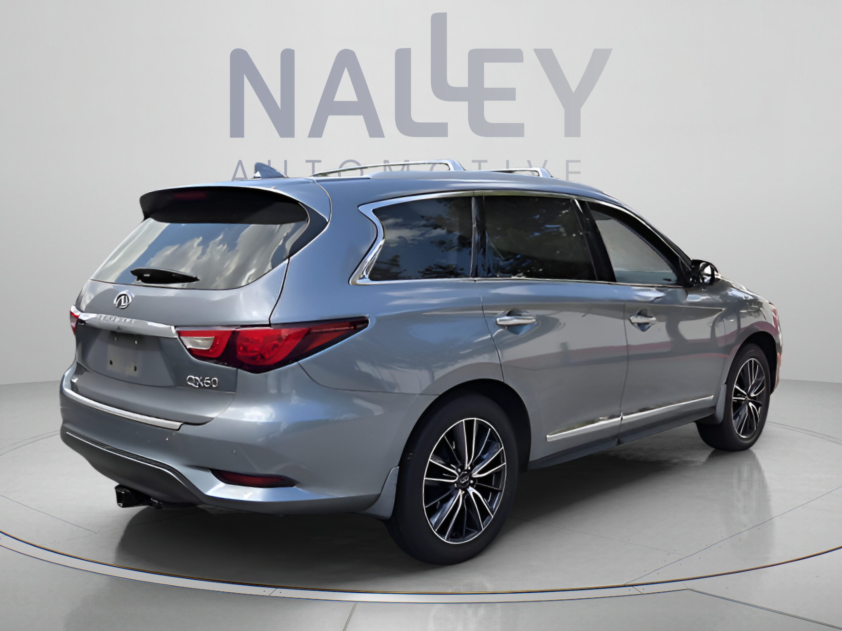 Used 2017 INFINITI QX60 FWD w/ Deluxe Technology Package image 5