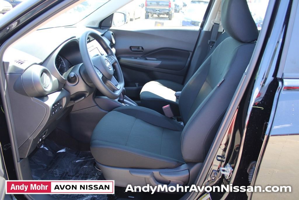 New 2025 Nissan Kicks Play S image 7