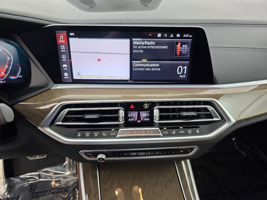 Used 2021 BMW X5 M50i w/ Executive Package image 22