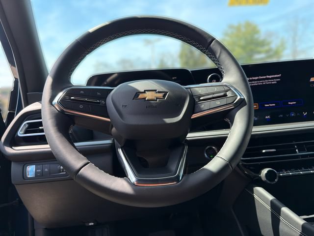 New 2026 Chevrolet Traverse LT w/ Driver Confidence Package FWD image 18