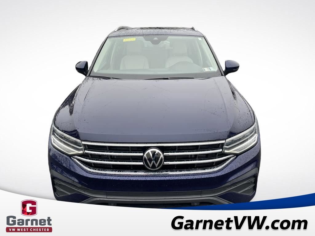 Certified 2023 Volkswagen Tiguan SE w/ Panoramic Sunroof Package image 9