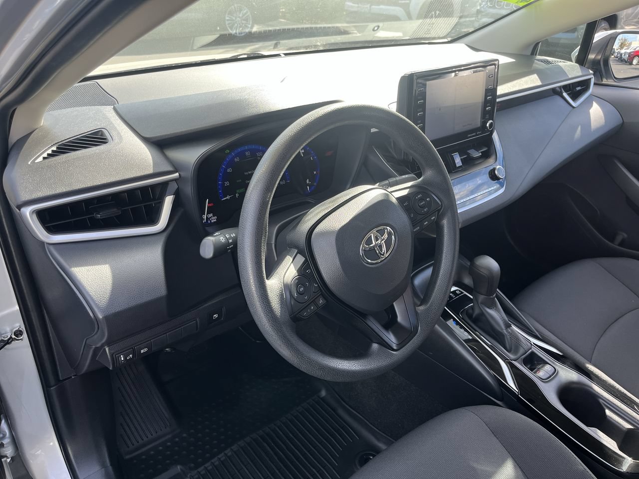 Used 2022 Toyota Corolla LE FWD image 9