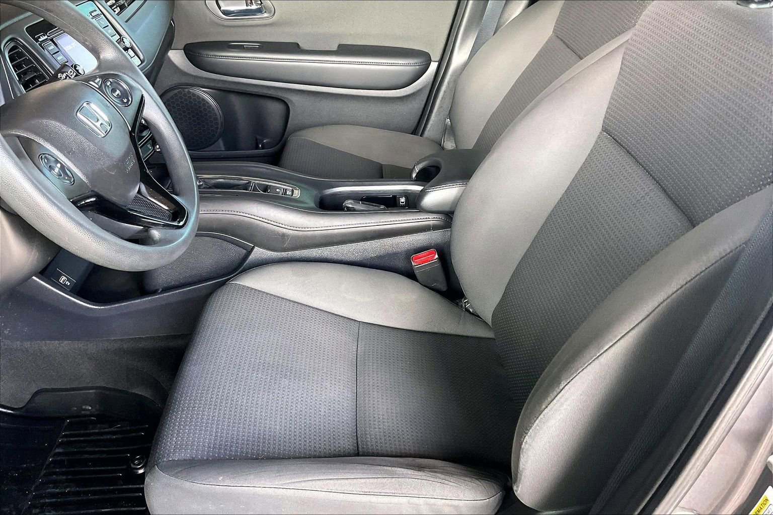 Used 2019 Honda HR-V LX image 16