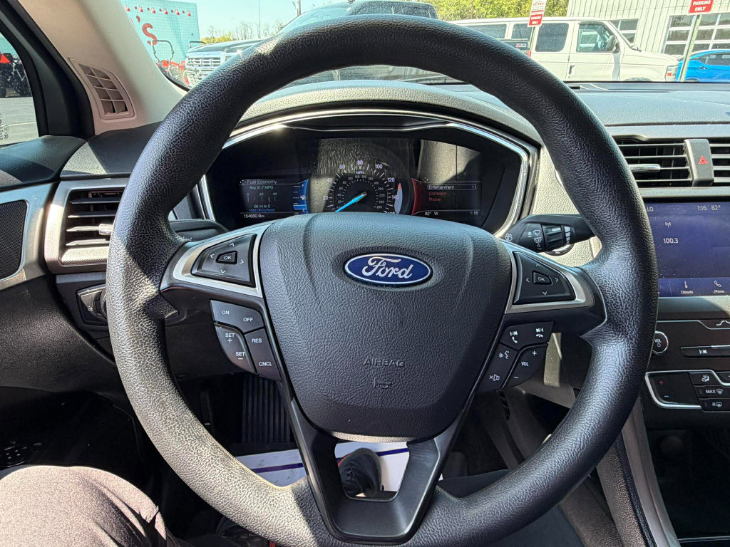 Used 2020 Ford Fusion SE image 7