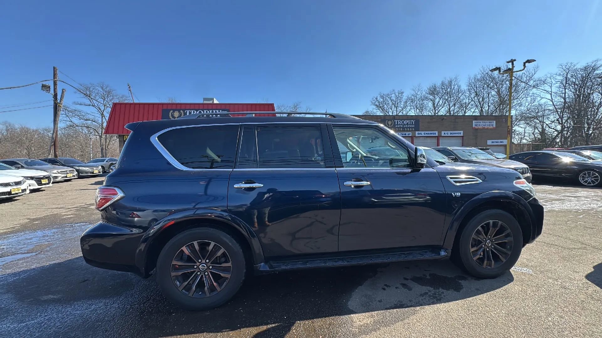 Used 2019 Nissan Armada Platinum w/ Interior Lighting Package AWD/4WD image 4