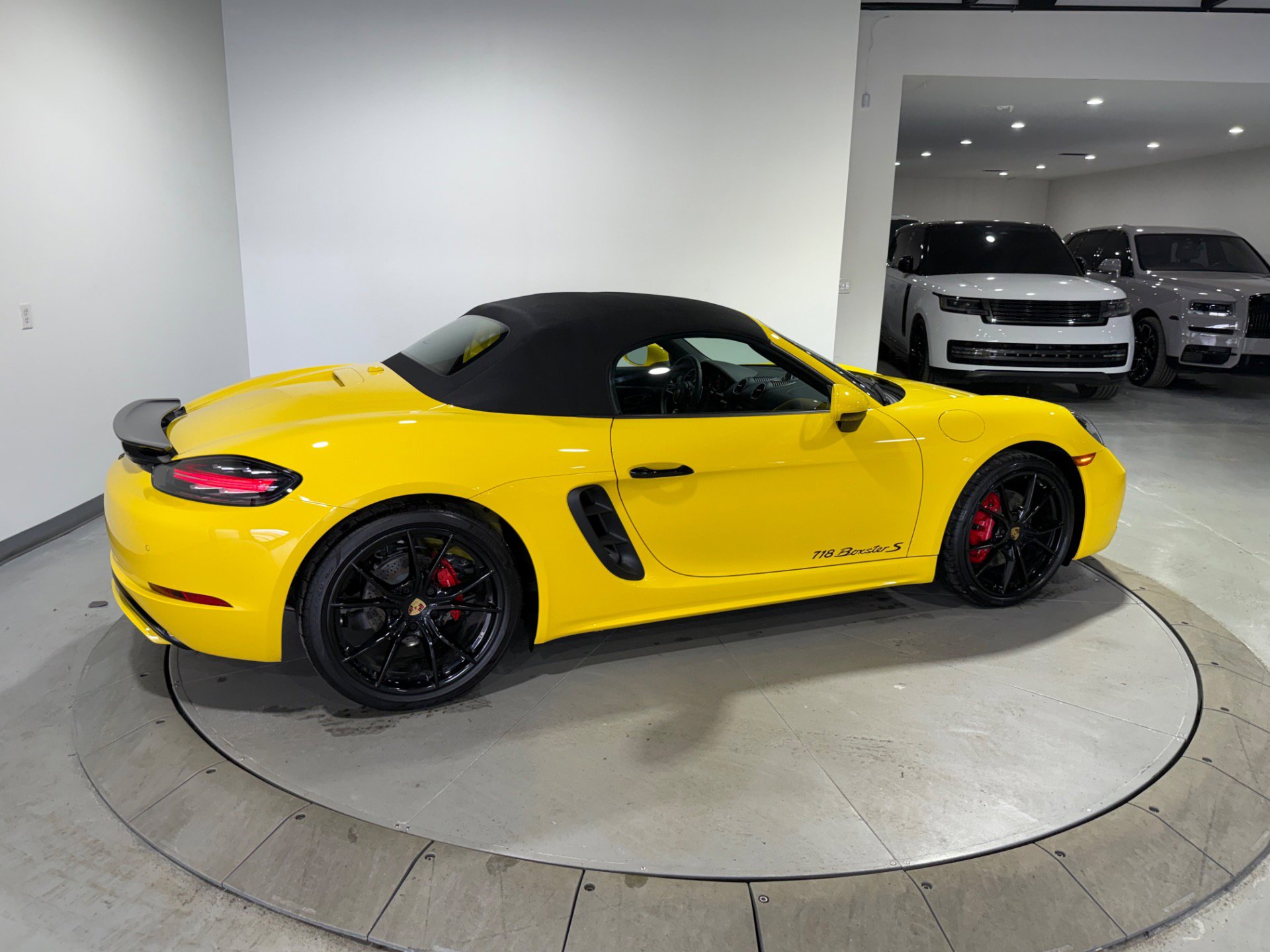 Used 2025 Porsche 718 Boxster S image 19
