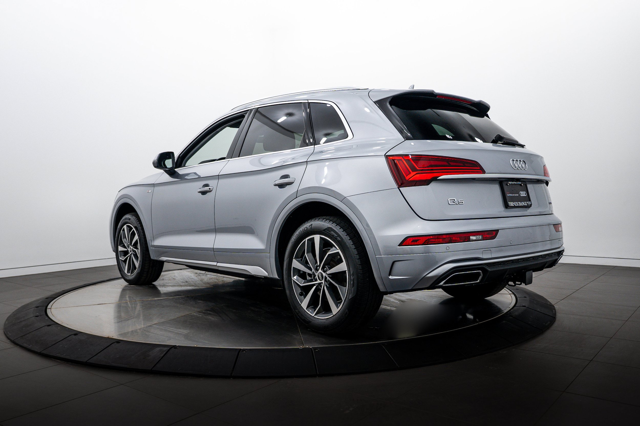 Certified 2023 Audi Q5 2.0T Premium Plus w/ Premium Plus Package AWD/4WD image 5