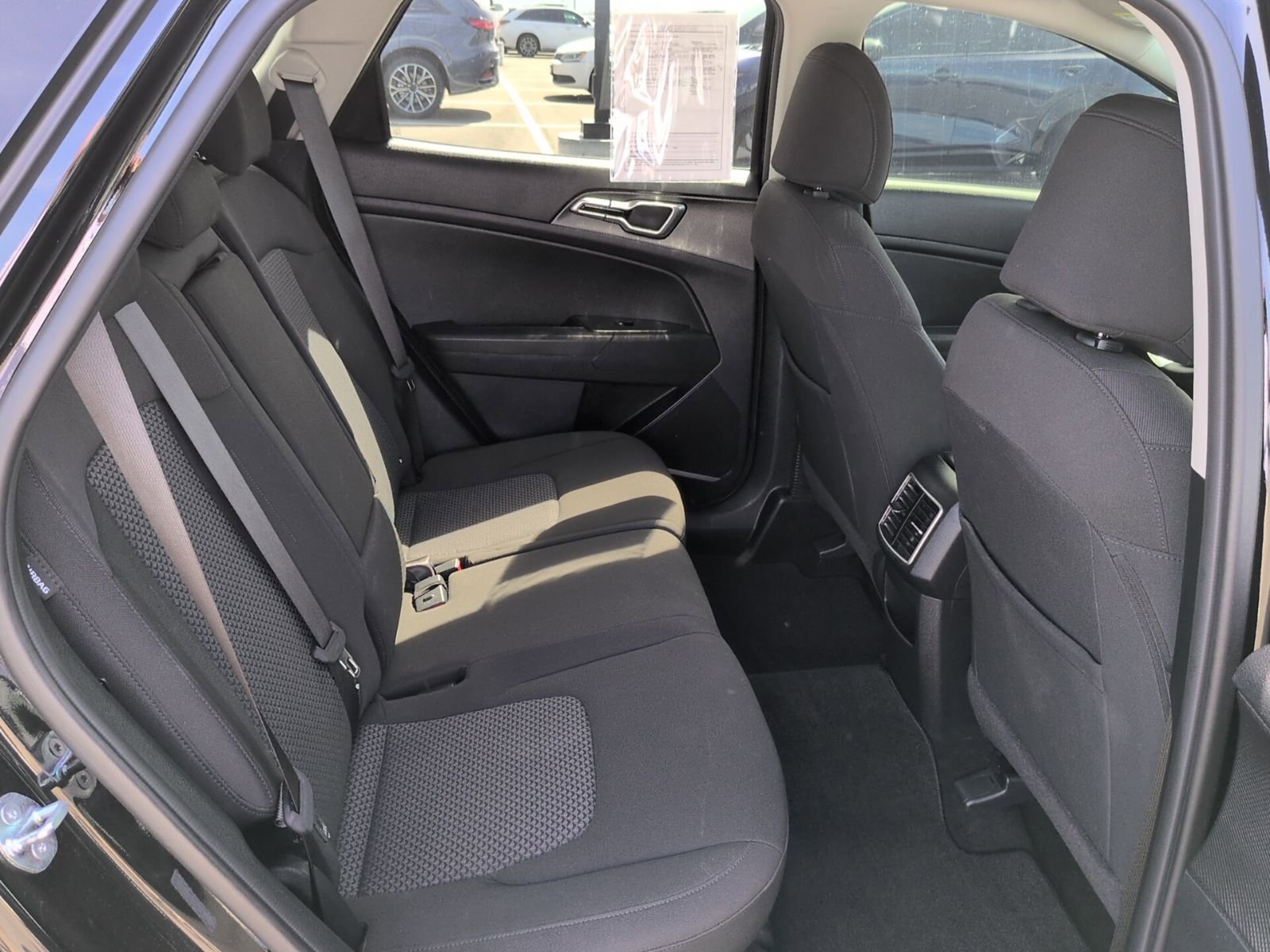 Used 2025 Kia Sportage LX image 12