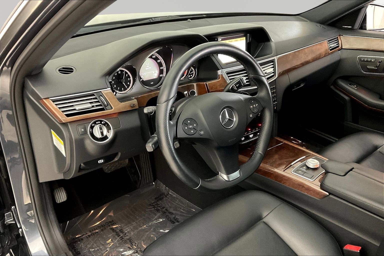 Used 2011 Mercedes-Benz E 350 4MATIC Sedan image 17