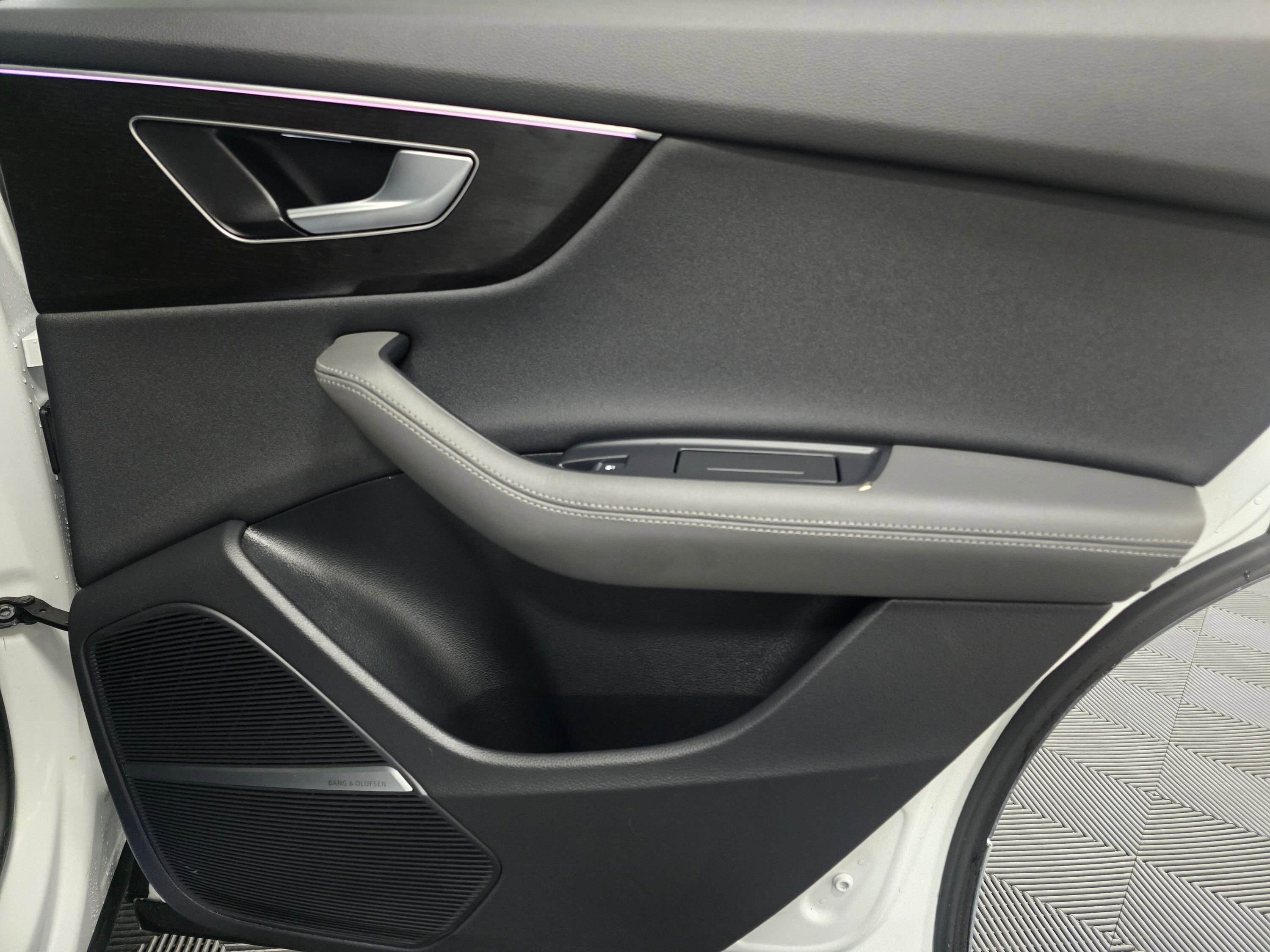 Certified 2025 Audi Q8 Premium Plus w/ Premium Plus Package image 25