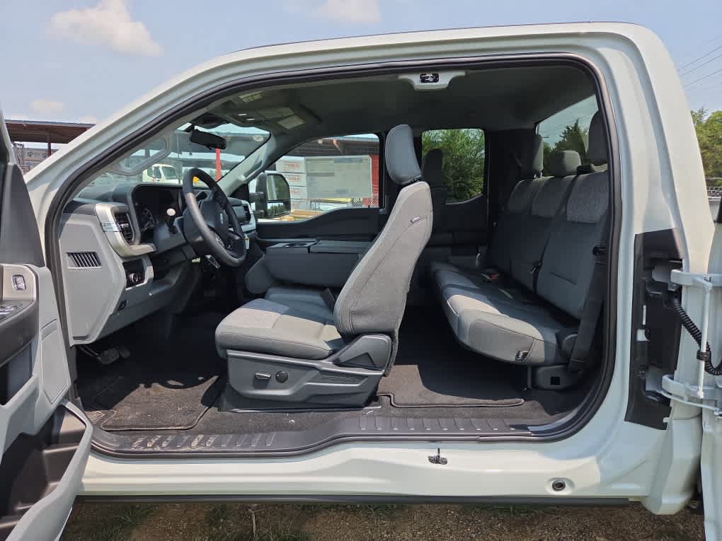 New 2026 Ford F350 XLT AWD/4WD image 24